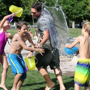 water-fight-442257_1280