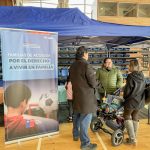 fae pto natales kids fest 4 mayo 2025Organiza Muni Pto Natales en Plideportivo Municip pareja con bebe en coche