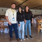 Psicologo Maximiliano Ibaceta y adolescente premiada
