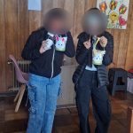 AFT PF CORRAL en abril NNA y sus familias participan en taller haciendo chocolates y pintando conejos de pascua abr 2026 7 pixelado